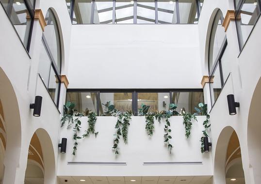 Les Vinyes hall